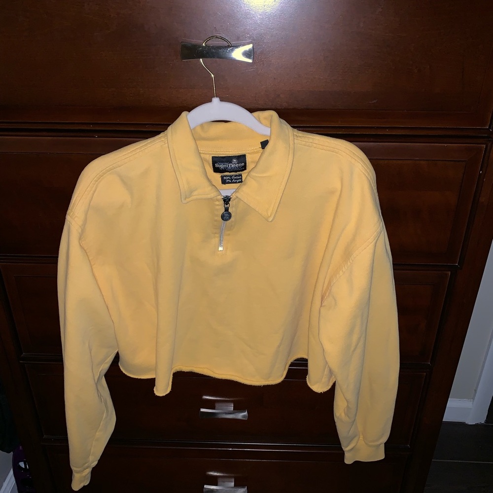 Cropped long sleeve zip up